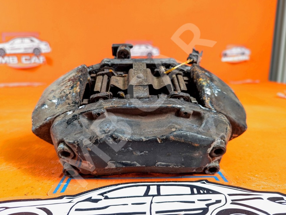 Суппорт передний правый MERCEDES-BENZ S-класс W220 (1998 - 2005) фото 1 &mdash; Разборка Мерседес