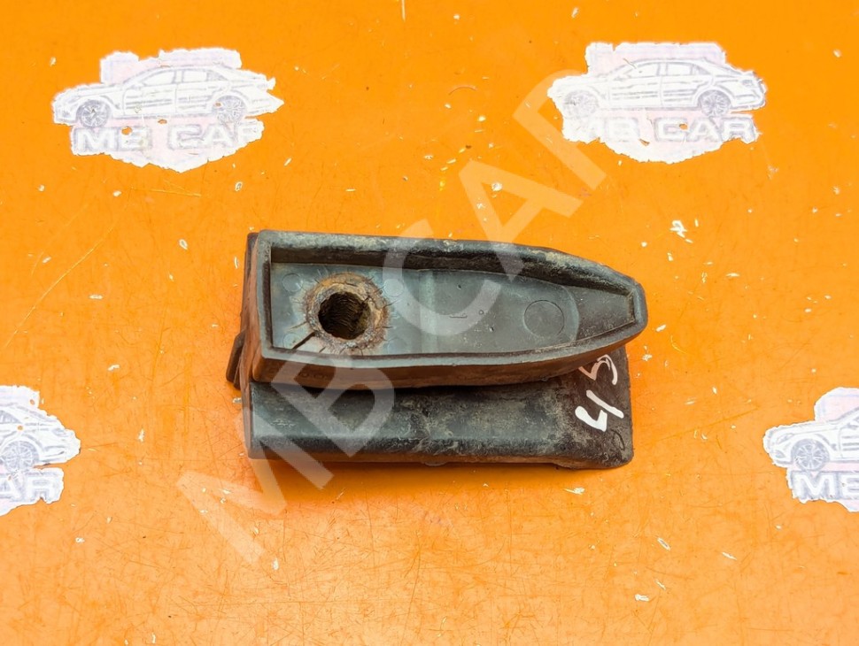 Кронштейн крепления бампера MERCEDES-BENZ S-класс W220 (1998 - 2005) фото 1 &mdash; Разборка Мерседес