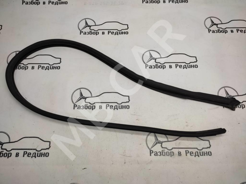 Уплотнитель стекла двери MERCEDES-BENZ CLK-класс C209/W209 рестайлинг (2005 - 2010) фото 1 — Разборка Мерседес