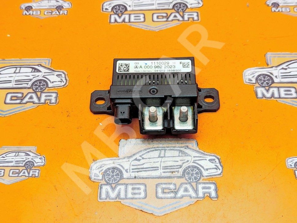 Реле зарядки аккумулятора MERCEDES-BENZ C-класс W204/S204/С204 рестайлинг (2011 - 2015) фото 1 &mdash; Разборка Мерседес