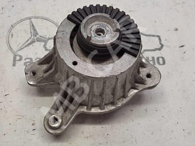 Опора двигателя MERCEDES-BENZ C-класс W205/S205/C205/A205 рестайлинг (2018 - 2023) — Разборка Мерседес