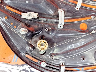 Стеклоподъемник задний правый MERCEDES-BENZ E-класс W212/S212/C207/A207 рестайлинг (2013 - 2016) &mdash; Разборка Мерседес