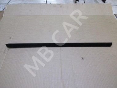 Уплотнитель стекла двери MERCEDES-BENZ E-класс W210/S210 (1995 - 1999) — Разборка Мерседес