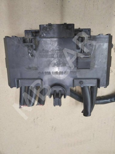 Блок предохранителей MERCEDES-BENZ C-класс W203/S203/CL203 (2000 - 2004) — Разборка Мерседес