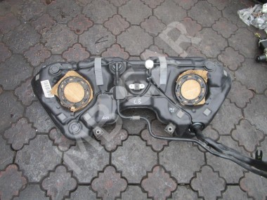 Бак топливный MERCEDES-BENZ C-класс W204/S204 (2006 - 2011) — Разборка Мерседес