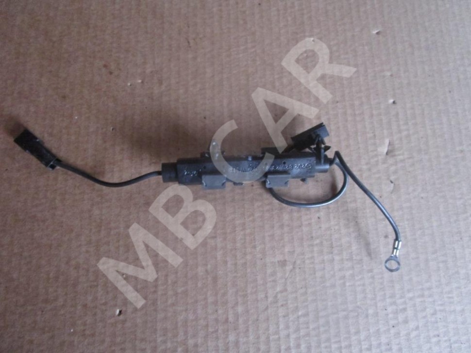 Антенна MERCEDES-BENZ M-класс W163 рестайлинг (2001 - 2005) фото 1 — Разборка Мерседес