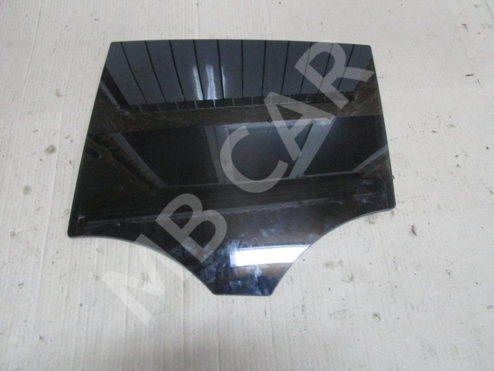 Стекло заднее левое MERCEDES-BENZ GLE-класс AMG Coupe C292 (2015 - 2019) фото 1 &mdash; Разборка Мерседес