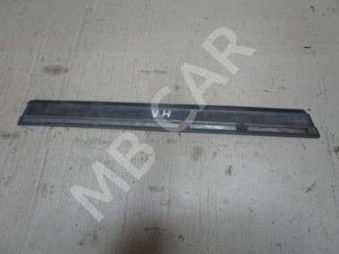 Молдинг двери MERCEDES-BENZ W124 W124/S124/C124/A124 (1984 - 1993) — Разборка Мерседес