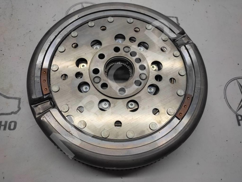 Маховик АКПП MERCEDES-BENZ CLA-класс C117/X117 (2013 - 2016) фото 1 — Разборка Мерседес