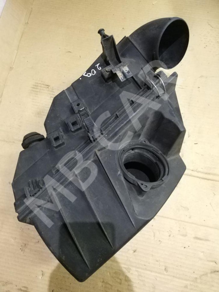 Корпус воздушного фильтра MERCEDES-BENZ E-класс W210/S210 (1995 - 1999) фото 1 — Разборка Мерседес