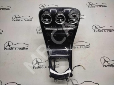 Накладка консоли (борода) MERCEDES-BENZ C-класс W205/S205/C205/A205 (2014 - 2018) — Разборка Мерседес