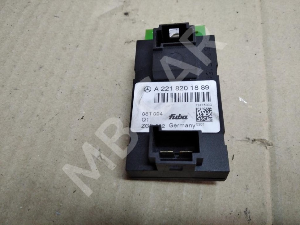 Усилитель антенны MERCEDES-BENZ S-класс W221 рестайлинг (2009 - 2013) фото 1 — Разборка Мерседес