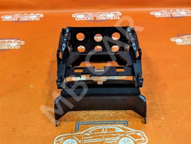 Кронштейн крепления команд MERCEDES-BENZ M-класс W164 (2005 - 2008) — Разборка Мерседес