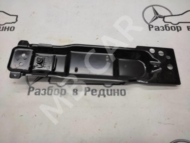 Кронштейн MERCEDES-BENZ M-класс W164 (2005 - 2008) — Разборка Мерседес