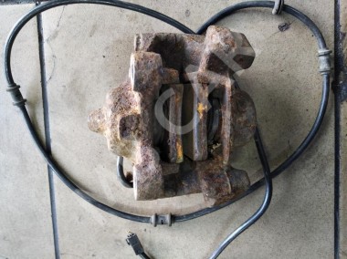 Суппорт задний правый MERCEDES-BENZ E-класс W210/S210 (1995 - 1999) — Разборка Мерседес