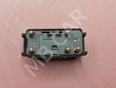 Кнопка стеклоподъемников MERCEDES-BENZ W124 W124/S124/C124/A124 (1984 - 1993) — Разборка Мерседес
