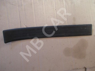 Накладка порога внутренняя MERCEDES-BENZ GL-класс X164 (2006 - 2009) — Разборка Мерседес