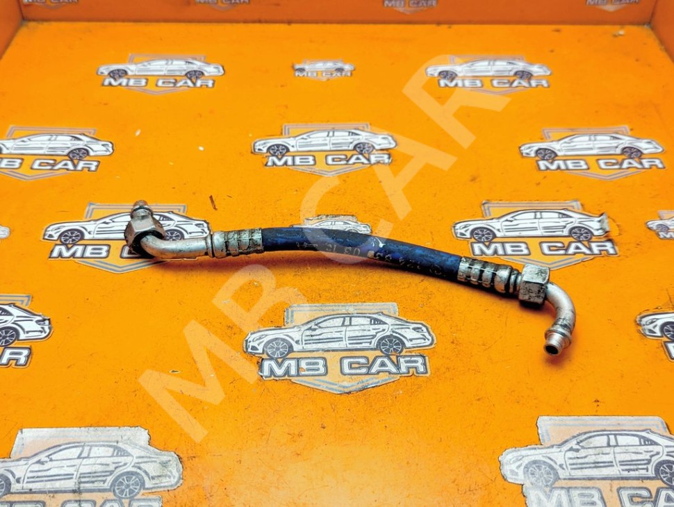 Трубка ОЖ MERCEDES-BENZ E-класс W124/S124/C124/A124 (1984 - 1997) фото 1 &mdash; Разборка Мерседес