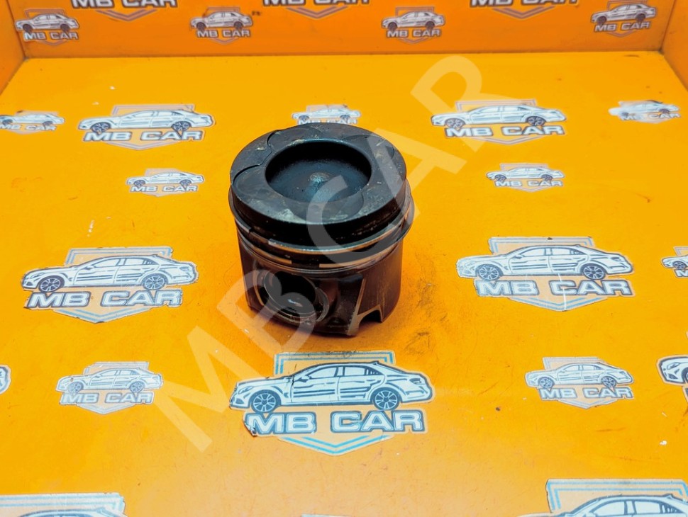 Поршень дизель MERCEDES-BENZ C-класс W204/S204/С204 рестайлинг (2011 - 2015) фото 1 — Разборка Мерседес