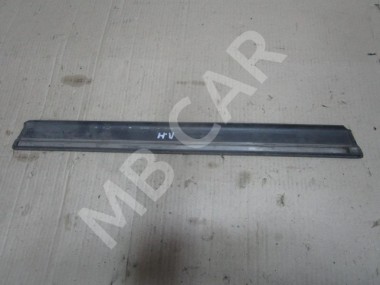 Молдинг двери MERCEDES-BENZ W124 W124/S124/C124/A124 (1984 - 1993) — Разборка Мерседес