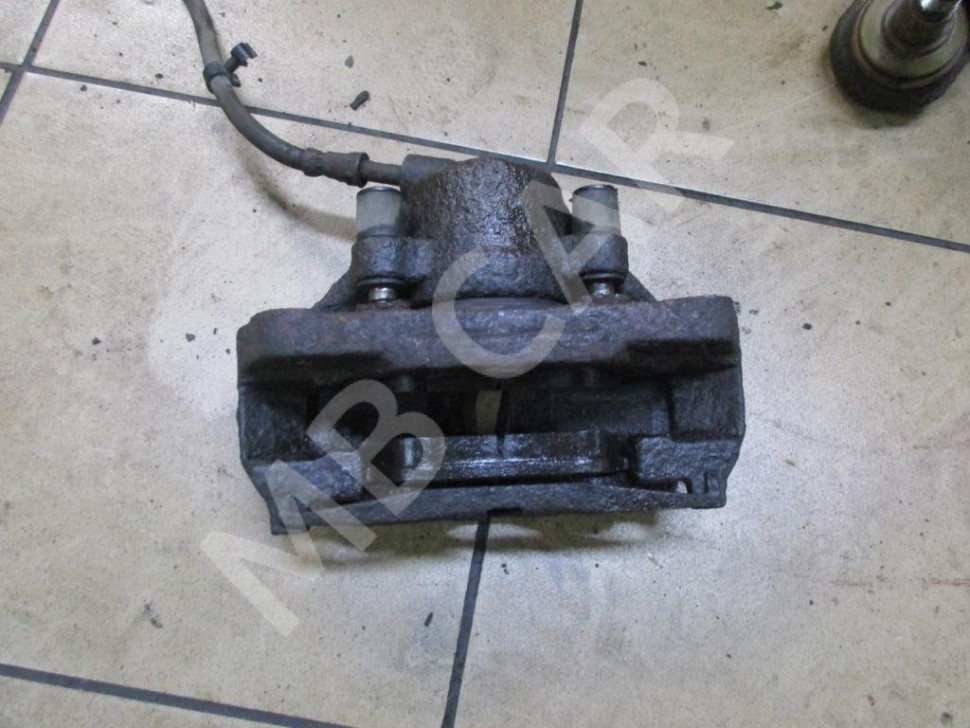 Суппорт передний левый MERCEDES-BENZ Sprinter W901-905 (1995 - 2006) фото 1 — Разборка Мерседес