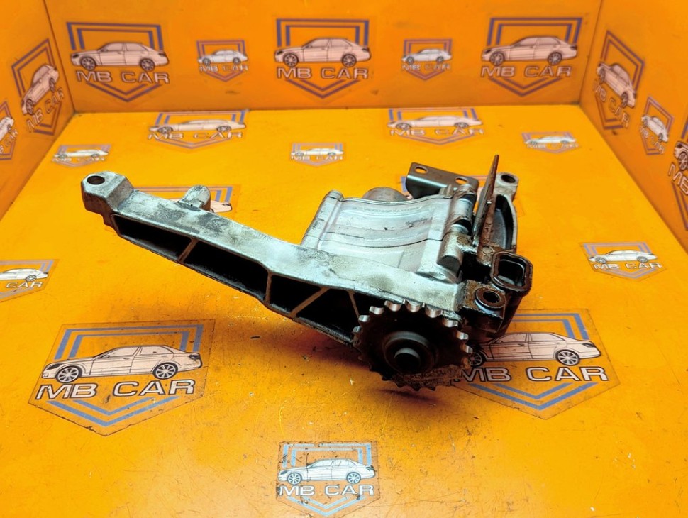 Насос масляный MERCEDES-BENZ E-класс W212/S212/C207/A207 (2009 - 2013) фото 1 &mdash; Разборка Мерседес