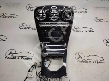 Накладка консоли (борода) MERCEDES-BENZ C-класс W205/S205/C205/A205 (2014 - 2018) — Разборка Мерседес