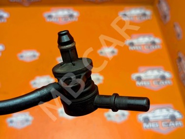 Трубка вентиляции картерных газов MERCEDES-BENZ C-класс W204/S204 (2006 - 2011) — Разборка Мерседес