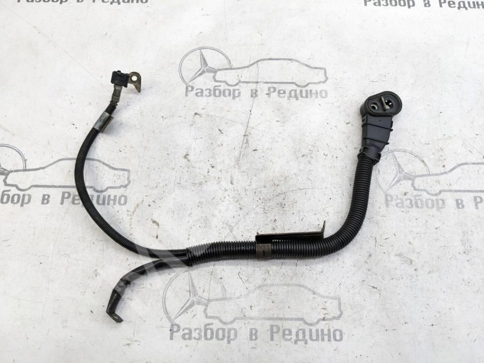 Провод генератора MERCEDES-BENZ S-класс W220 рестайлинг (2002 - 2005) фото 1 — Разборка Мерседес