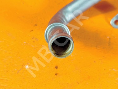 Трубка ОЖ MERCEDES-BENZ C-класс W205/S205/C205/A205 (2014 - 2018) &mdash; Разборка Мерседес