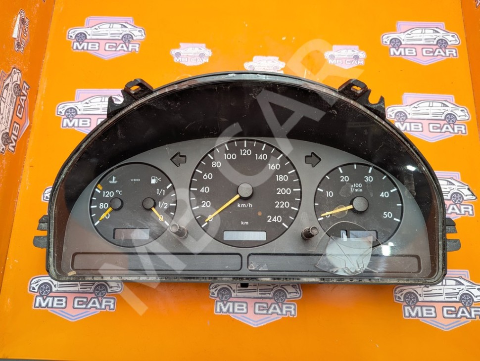 Щиток приборов MERCEDES-BENZ M-класс W163 рестайлинг (2001 - 2005) фото 1 &mdash; Разборка Мерседес