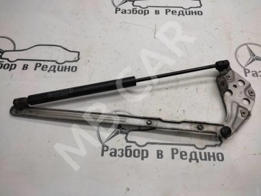 Петля капота MERCEDES-BENZ CLK-класс C208/W208 (1997 - 2000) — Разборка Мерседес