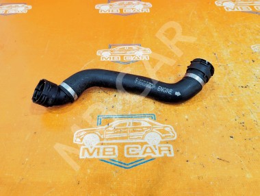 Патрубок радиатора MERCEDES-BENZ C-класс W205/S205/C205/A205 (2014 - 2018) — Разборка Мерседес