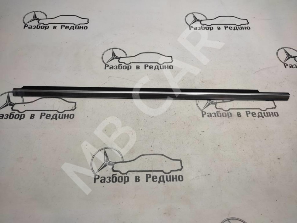 Молдинг стекла двери MERCEDES-BENZ GLS-класс X166 (2015 - 2019) фото 1 — Разборка Мерседес