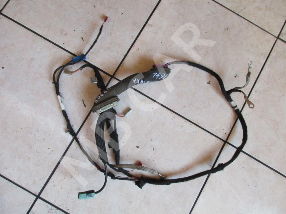 Проводка крышки багажника MERCEDES-BENZ M-класс W164 (2005 - 2008) фото 1 — Разборка Мерседес