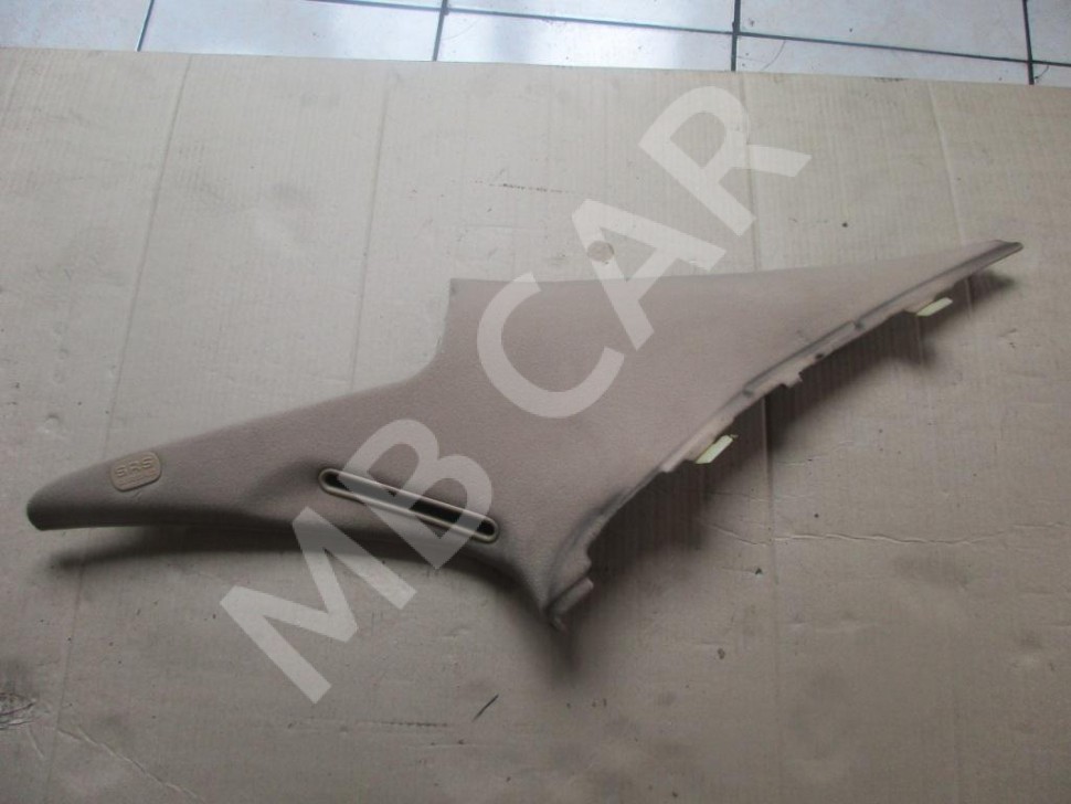 Накладка задней стойки MERCEDES-BENZ S-класс W220 (1998 - 2005) фото 1 — Разборка Мерседес