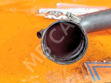 Патрубок воздушный MERCEDES-BENZ C-класс W204/S204 (2006 - 2011) &mdash; Разборка Мерседес