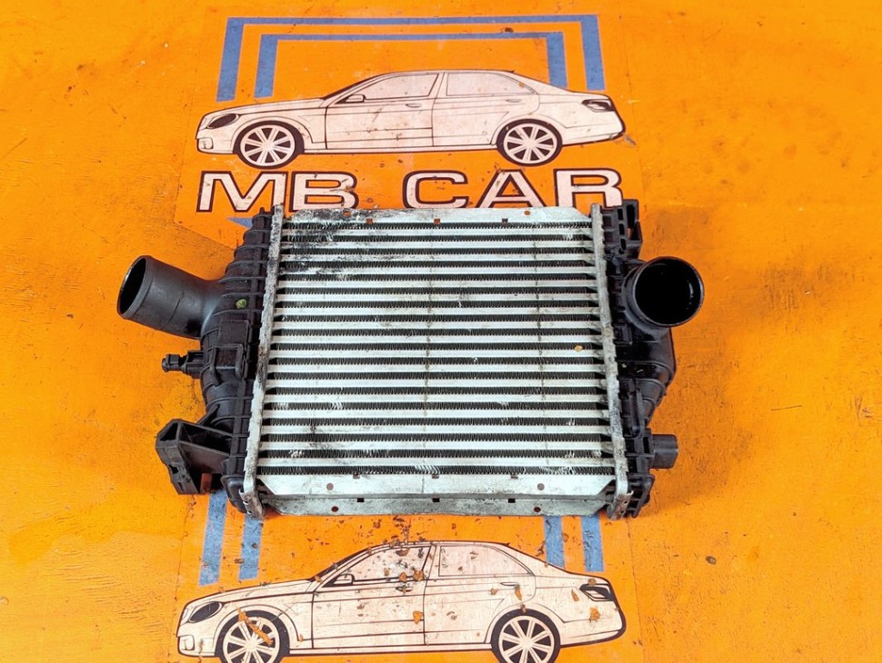 Интеркулер MERCEDES-BENZ V-класс W638/W639 (1996 - 2003) V 220 2.1 D AT (122 л.с.) фото 1 &mdash; Разборка Мерседес