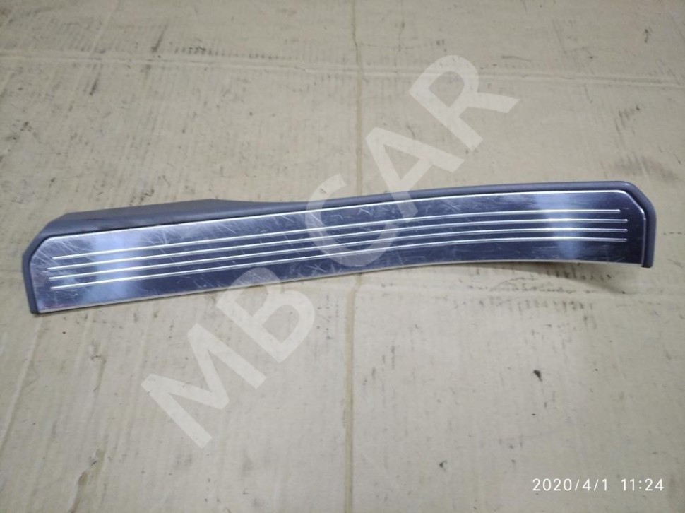 Накладка порога внутренняя MERCEDES-BENZ S-класс W221 (2005 - 2009) фото 1 — Разборка Мерседес