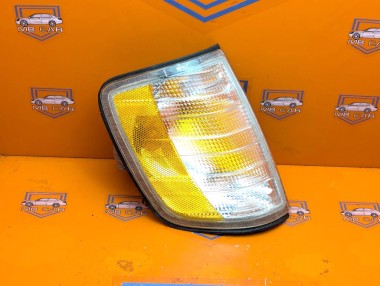Поворотник правый MERCEDES-BENZ E-класс W124/S124/C124/A124 (1984 - 1997) E 300 CDI 3.0 AT (136 л.с.) &mdash; Разборка Мерседес