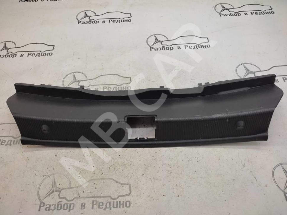 Накладка замка багажника MERCEDES-BENZ C-класс W204/S204 (2006 - 2011) фото 1 — Разборка Мерседес
