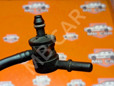 Трубка вентиляции картерных газов MERCEDES-BENZ C-класс W204/S204 (2006 - 2011) — Разборка Мерседес