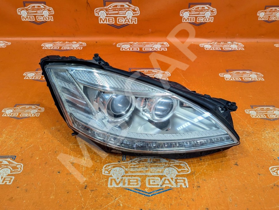 Фара правая MERCEDES-BENZ S-класс W221 рестайлинг (2009 - 2013) фото 1 — Разборка Мерседес