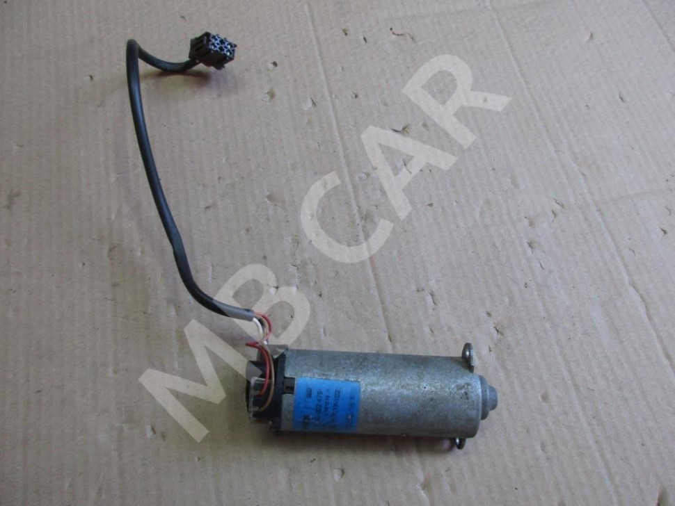 Моторчик регулировки сидений MERCEDES-BENZ S-класс W220 (1998 - 2005) фото 1 &mdash; Разборка Мерседес