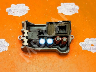 Реле моторчика печки MERCEDES-BENZ S-класс W220 (1998 - 2005) &mdash; Разборка Мерседес