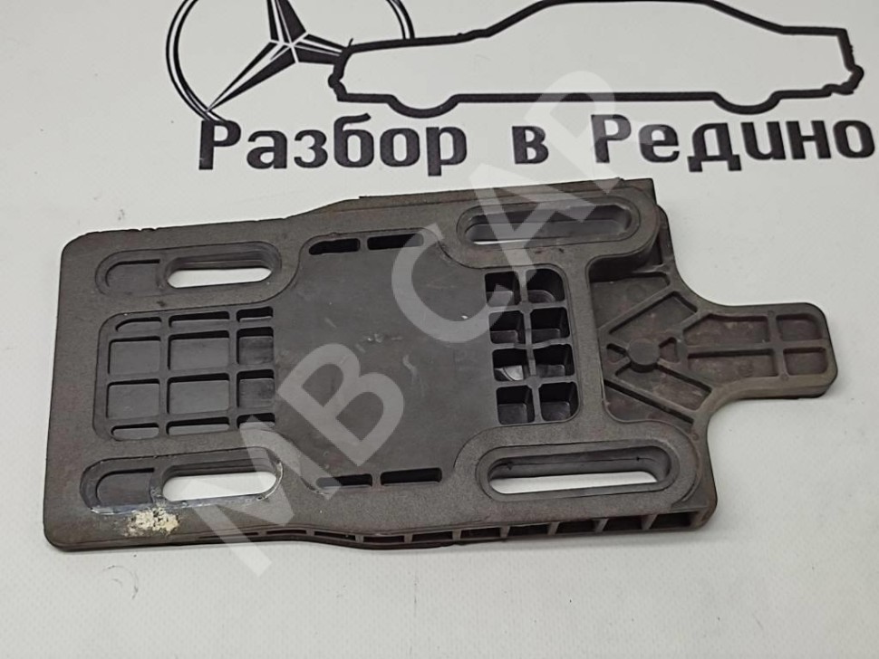 Кронштейн усилителя заднего бампера MERCEDES-BENZ S-класс W220 рестайлинг (2002 - 2005) фото 1 — Разборка Мерседес