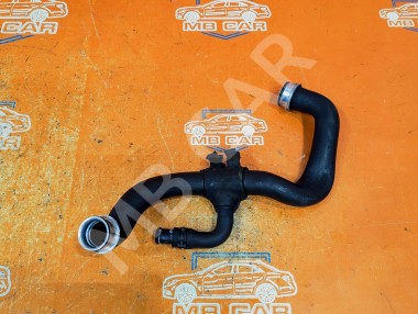 Патрубок радиатора MERCEDES-BENZ E-класс W212/S212/C207/A207 (2009 - 2013) — Разборка Мерседес