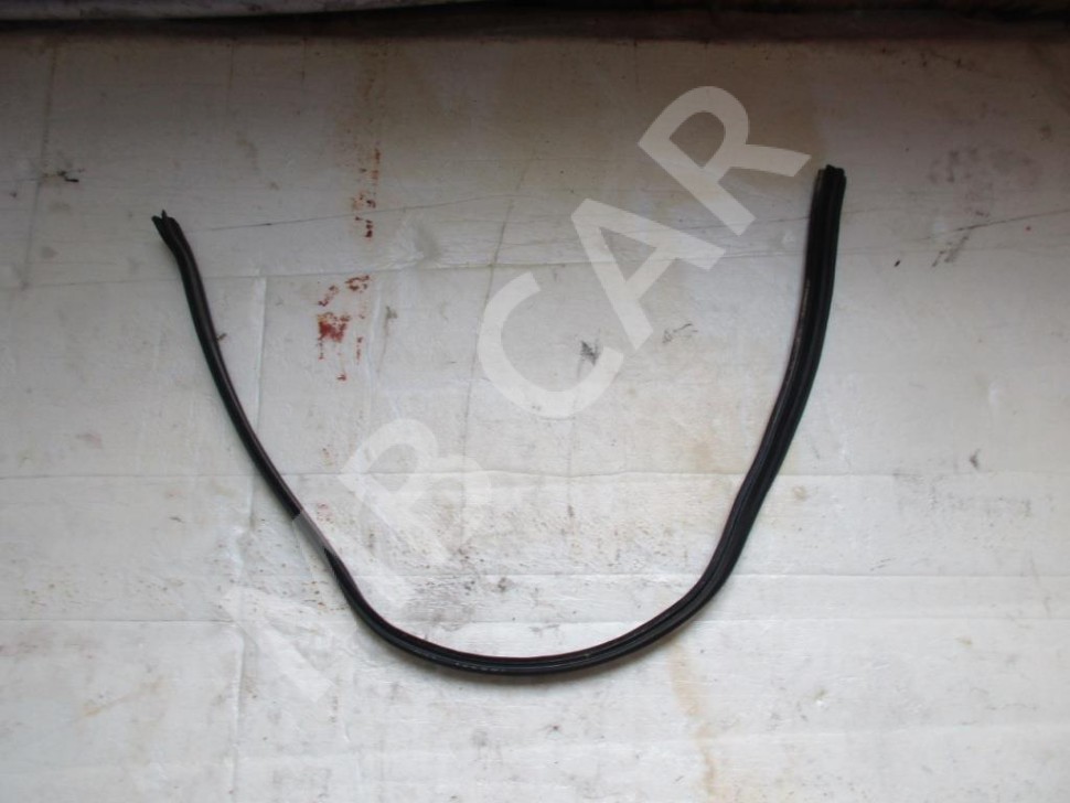 Уплотнитель моторного отсека MERCEDES-BENZ M-класс W164 рестайлинг (2008 - 2011) фото 1 — Разборка Мерседес