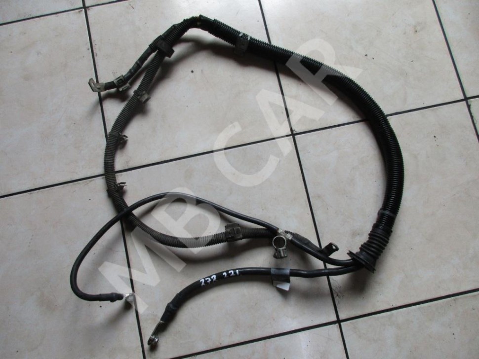 Провод плюсовой MERCEDES-BENZ S-класс W221 (2005 - 2009) фото 1 — Разборка Мерседес