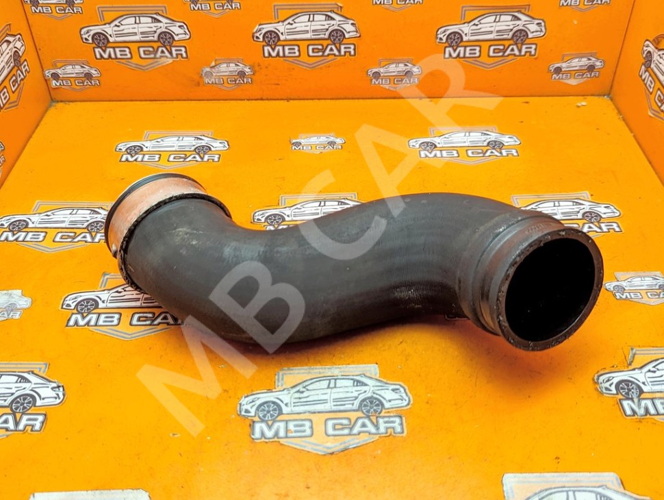 Патрубок интеркулера MERCEDES-BENZ V-класс W639 (2003 - 2014) фото 1 &mdash; Разборка Мерседес